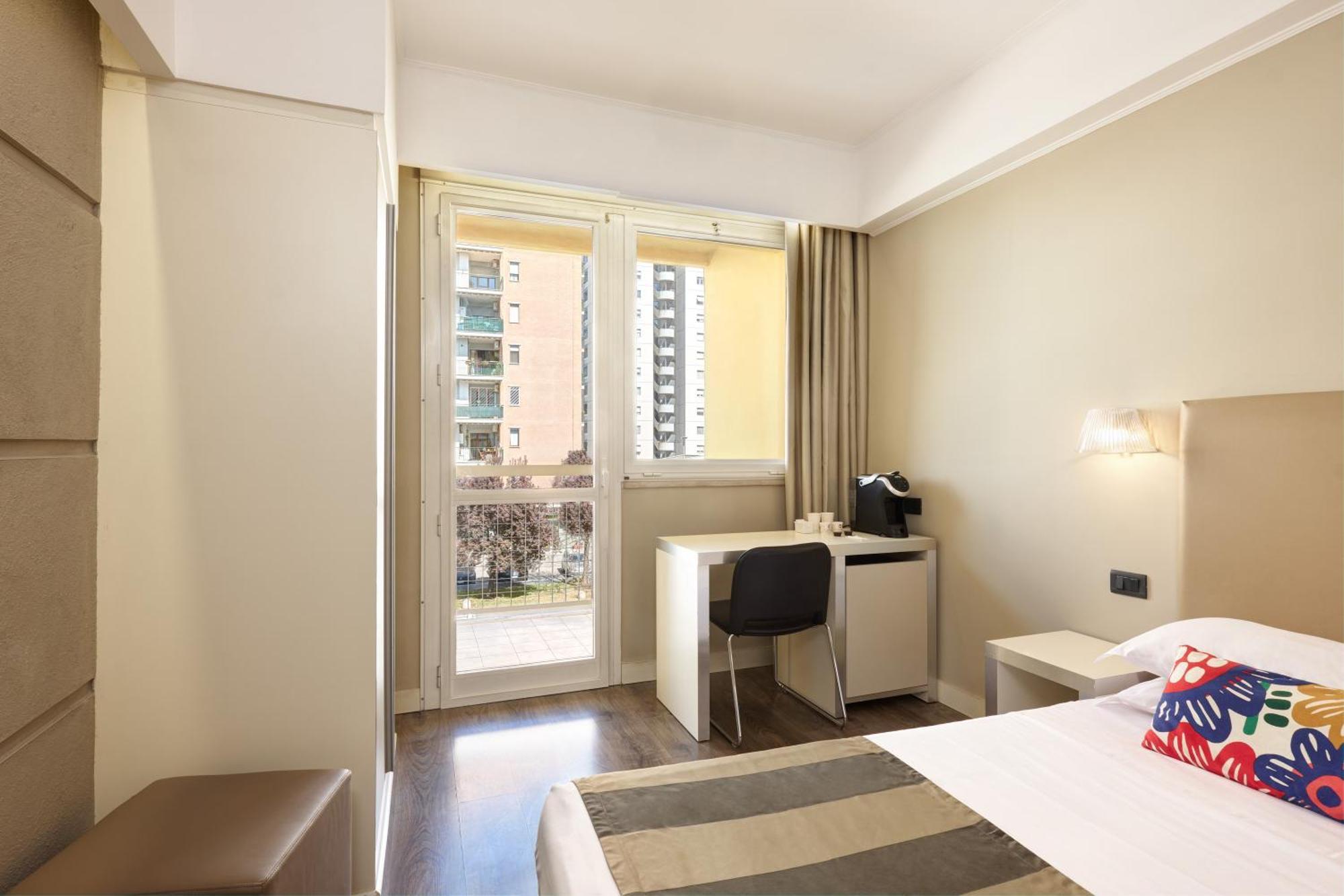Hotel Roma Tor Vergata Esterno foto