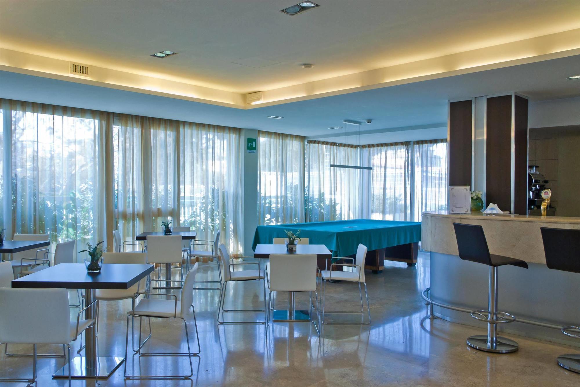Hotel Roma Tor Vergata Esterno foto